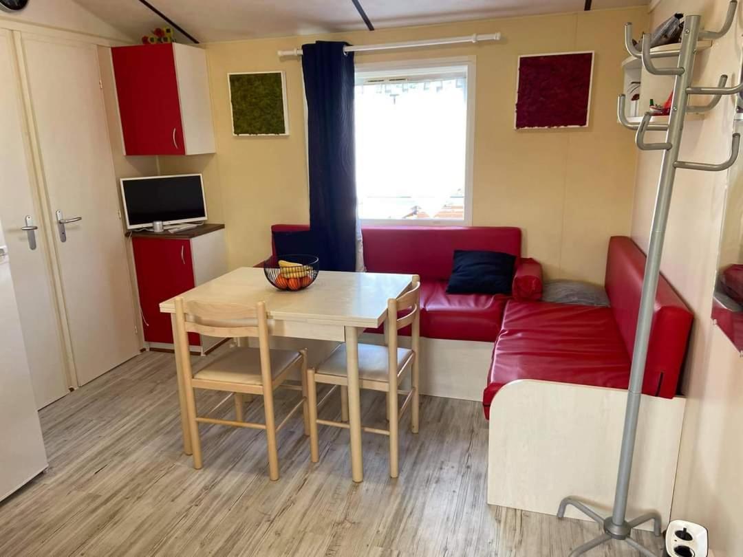 Camping Le Clos Du Thym アルジェレス・シュル・メール エクステリア 写真